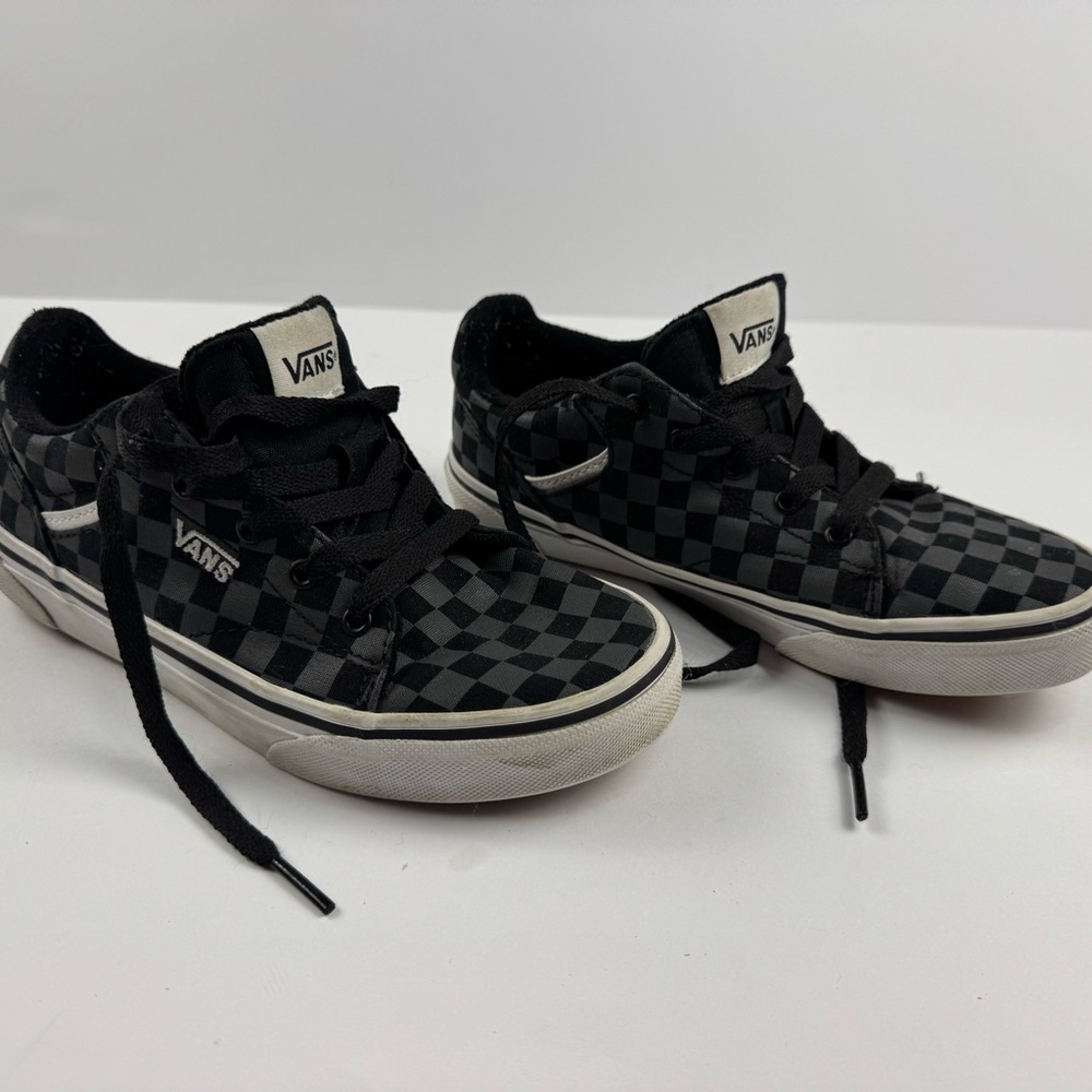 Vans Kids Sheldan low top sneakers youth size 3